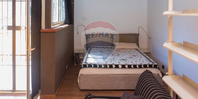 20251016182057-994134-16