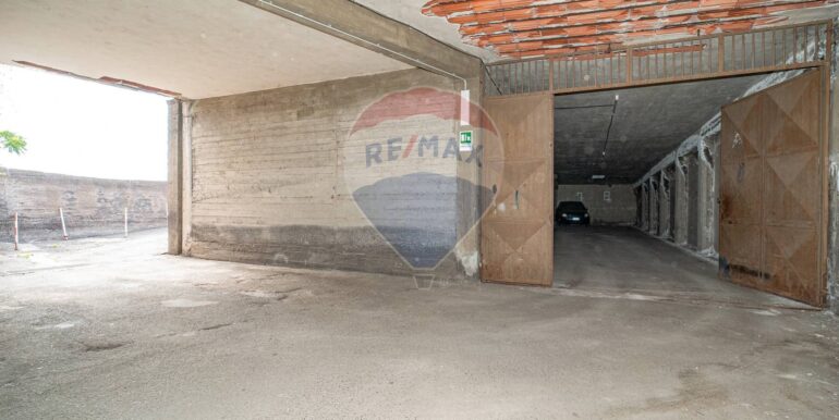 20251017182956-994341-12