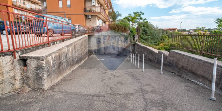 20251017182957-994341-16