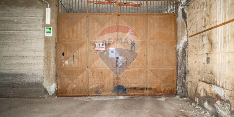 20251017182958-994341-17