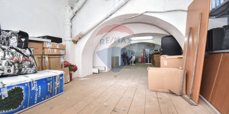 20251018104641-994376-10