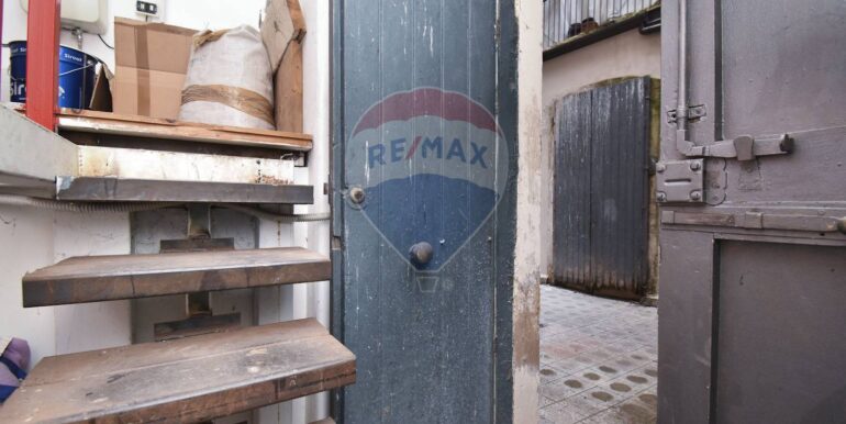 20251018104641-994376-11