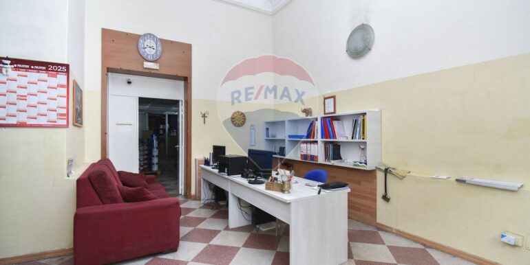 20251018104641-994376-8