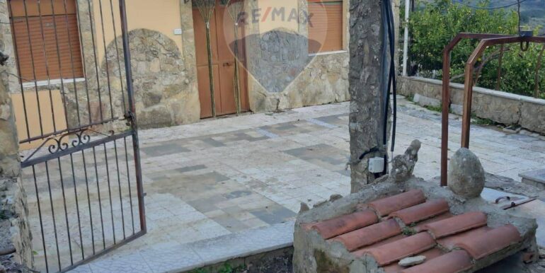 20251018184444-987653-19