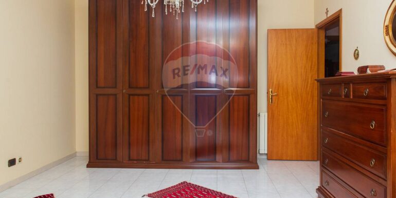 20251018223343-994426-34