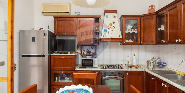 20251018223350-994426-36