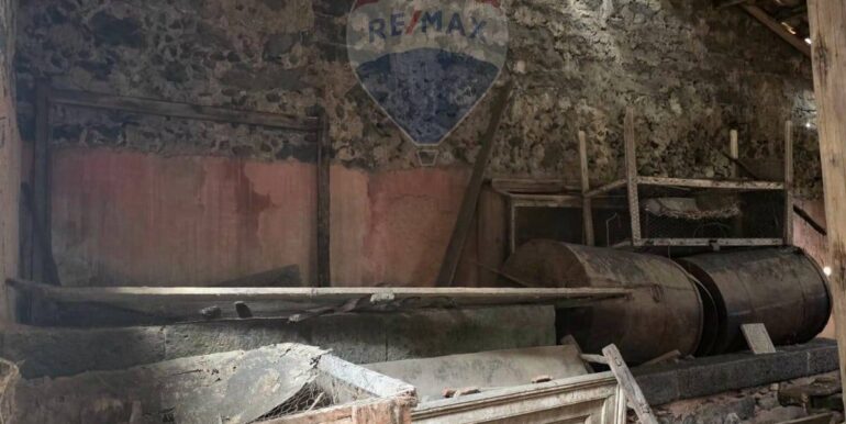 20251020120105-950474-10