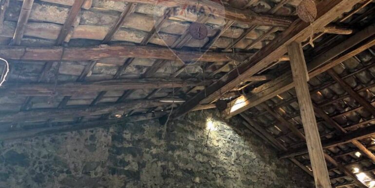 20251020120109-950474-12