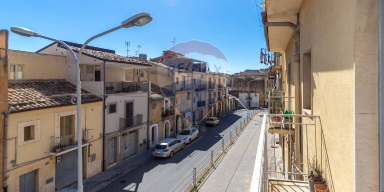 20251020135308-994545-11