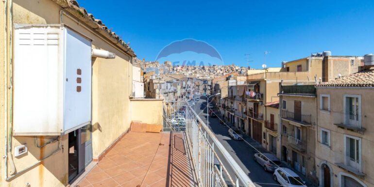 20251020135308-994545-16