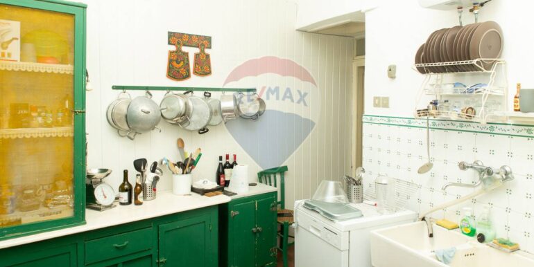 20251020212842-994684-23