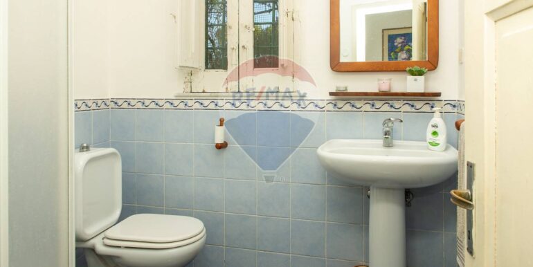 20251020212843-994684-27