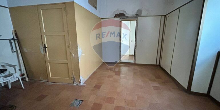 2025102074657-994449-15