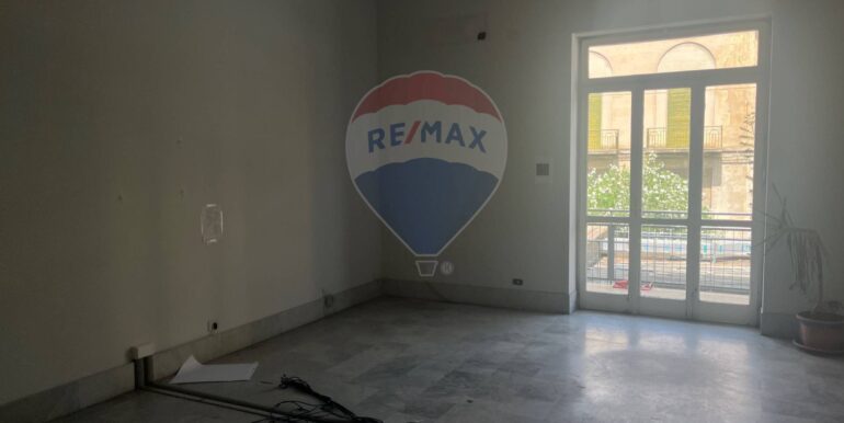 20251021130352-994795-3