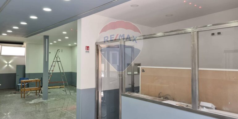 20251021184709-995263-1