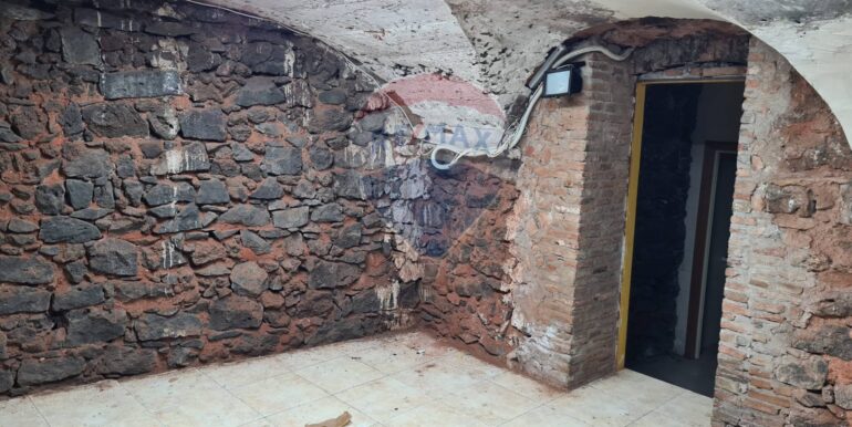 20251021184709-995263-7