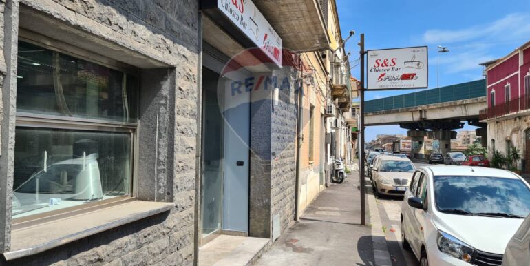 20251021184710-995263-12