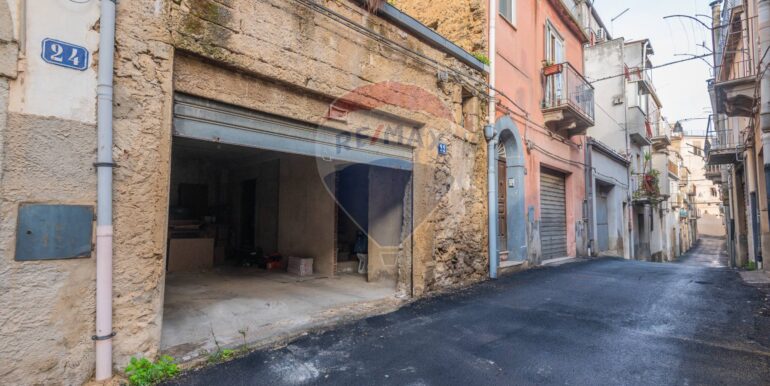 20251022102716-995306-10