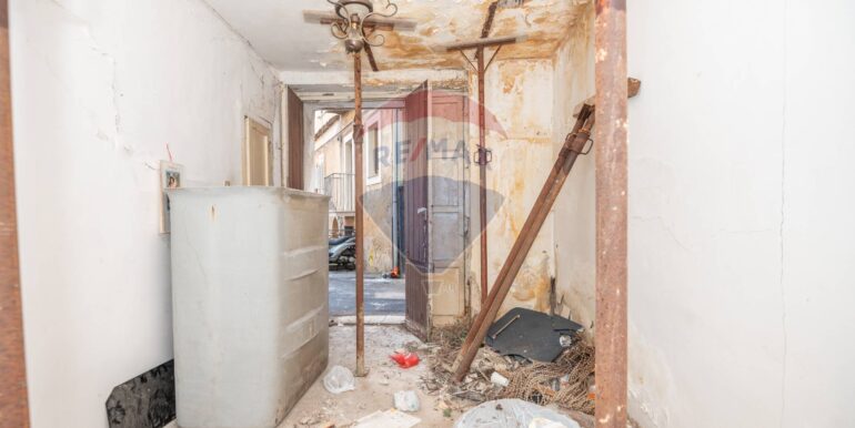 20251022102716-995306-7