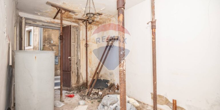 20251022102716-995306-8