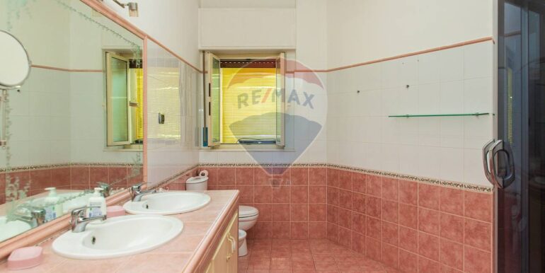 20251022104340-995303-18