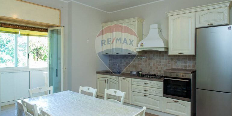 20251022104421-995303-34