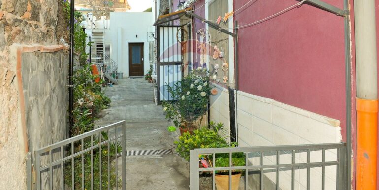 20251024133929-995895-0