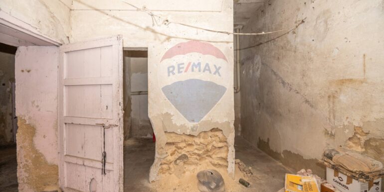 20251024192326-996012-2