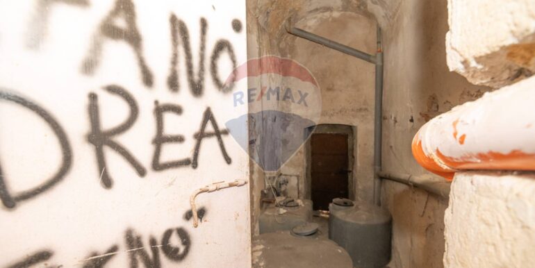 20251024192326-996012-3