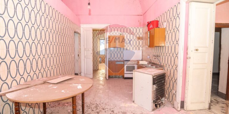 20251024192326-996012-9