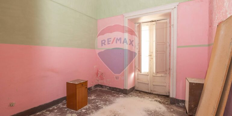 20251024192327-996012-11