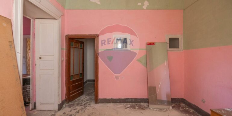 20251024192327-996012-12