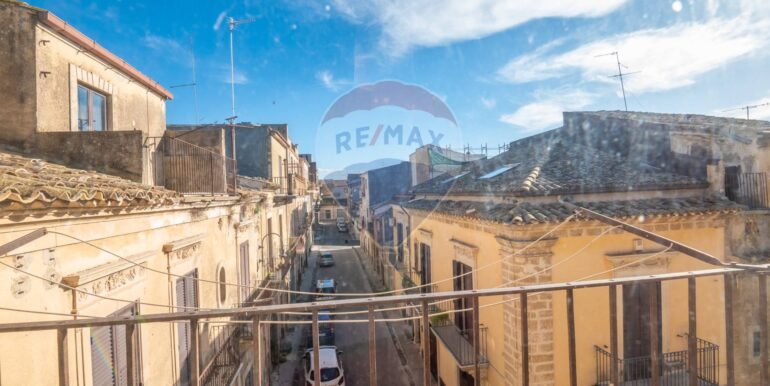 20251024192328-996012-21