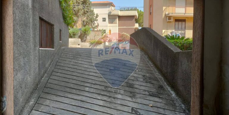 2025102494501-995712-35