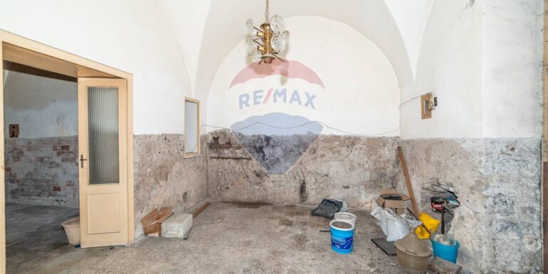 20251025121000-996030-6