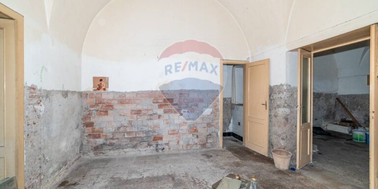 20251025121012-996030-11