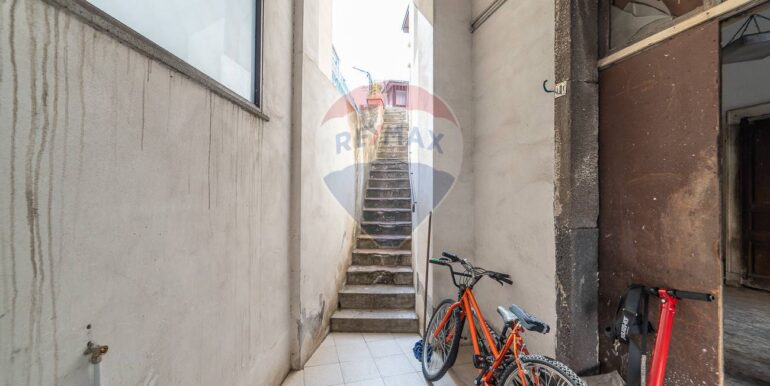 20251025121029-996030-20