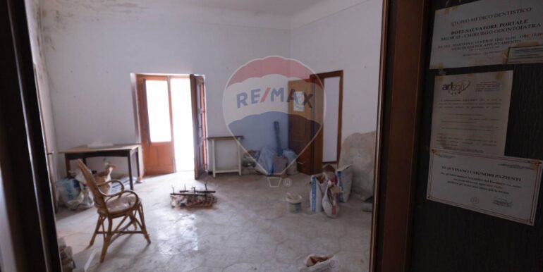 20251025124114-996087-4