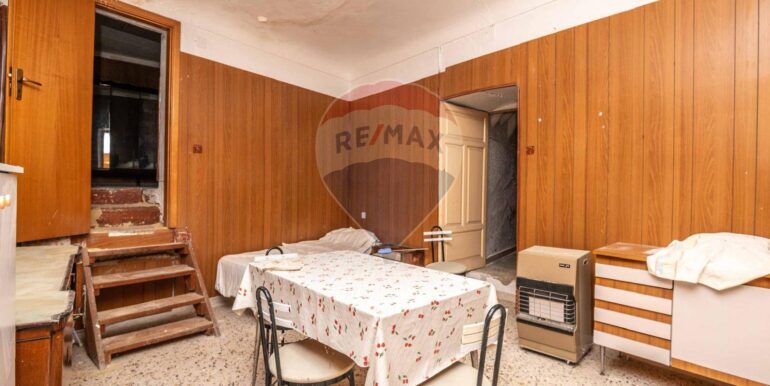 2025102522154-991731-27