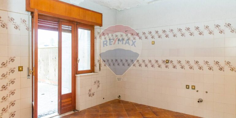 20251026181025-966487-14