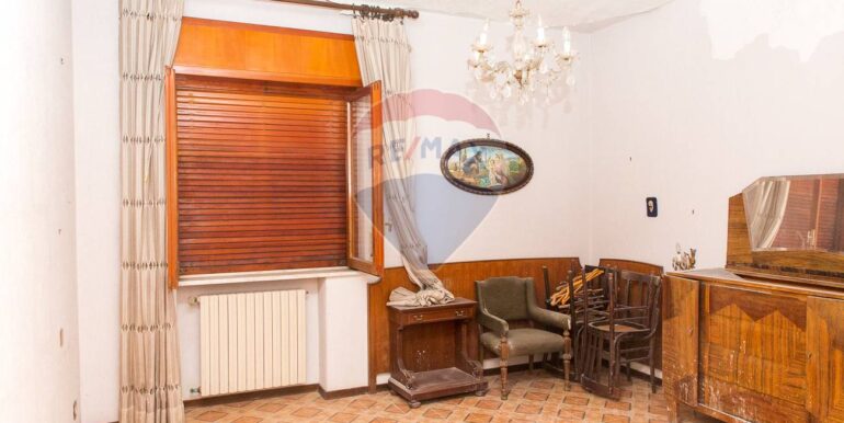 20251026181130-966487-37