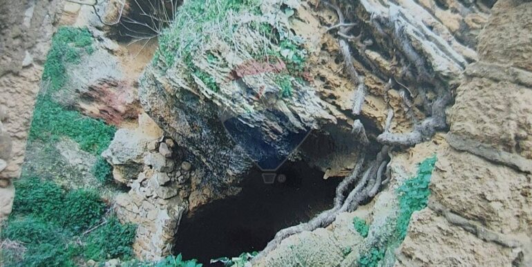 20251027215222-996426-4