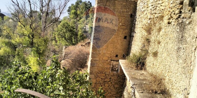 20251027215222-996426-5