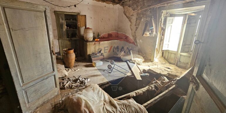 20251028151858-996740-14