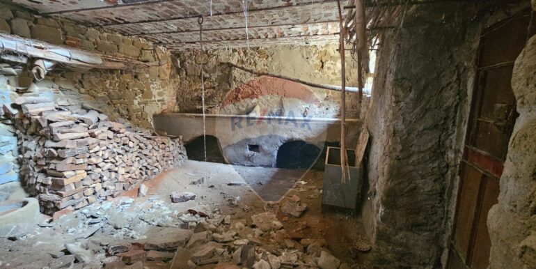 20251028151901-996740-15