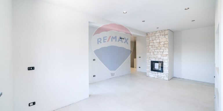 20240716122721-877072-20