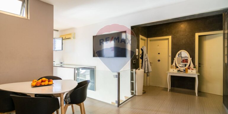 20250115112818-914468-12