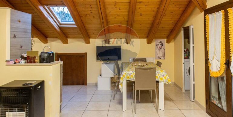 20250116155334-920006-11