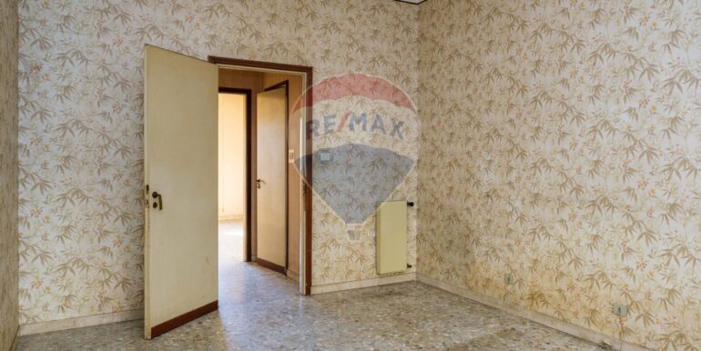 20250116183317-919510-12