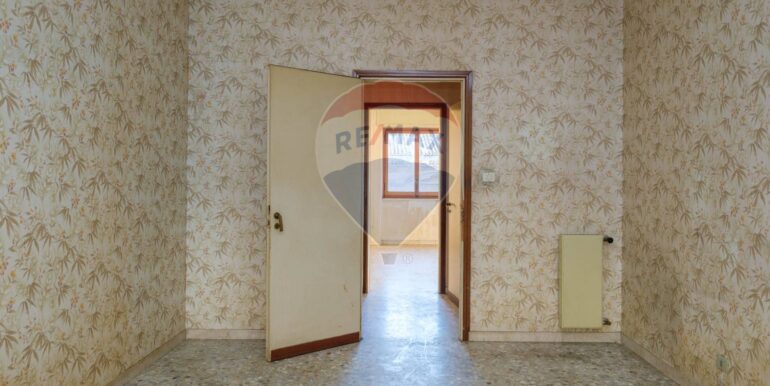 20250116183323-919510-14